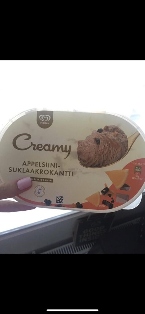 フィンランドの食べ物であなたが見つけた奇妙なものは何でしたか笑
