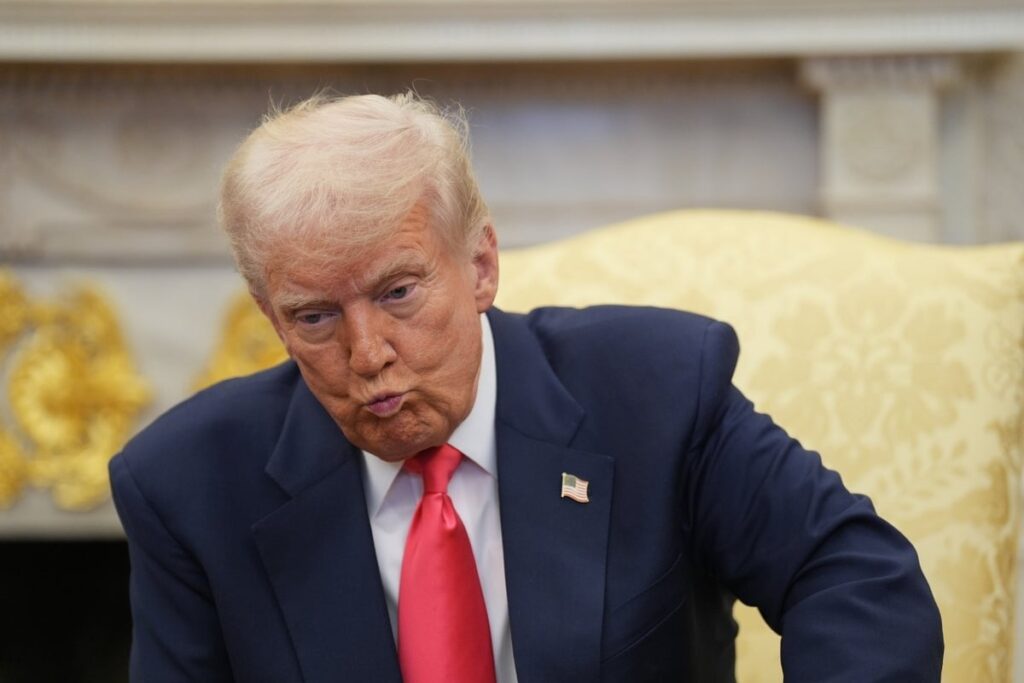 アメリカ人はトランプの経済の取り扱いや彼の関税に満足していない、と新しい世論調査は示している