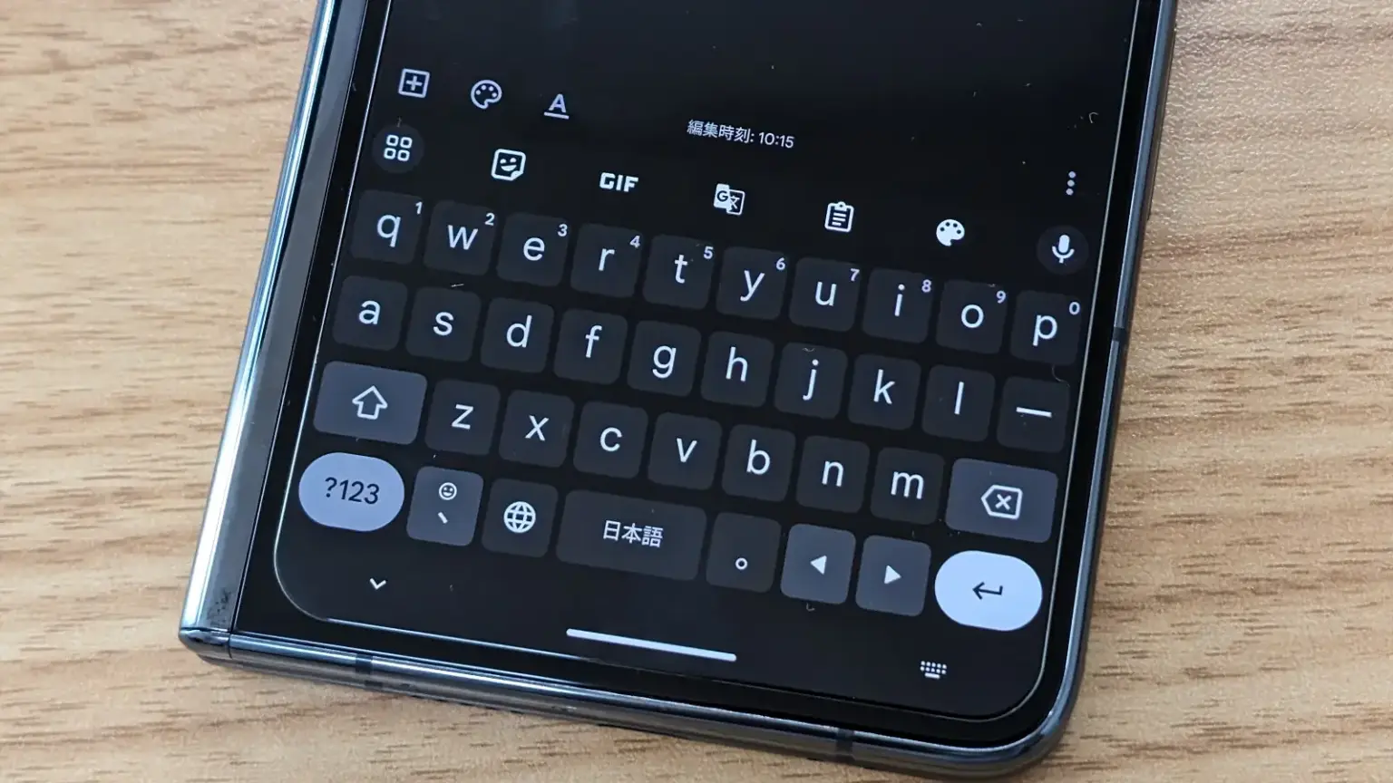 Gboard ベータ版で新しい円形キーデザインがテスト中。評価は分かれる | HelenTech Android の Gboard の写真