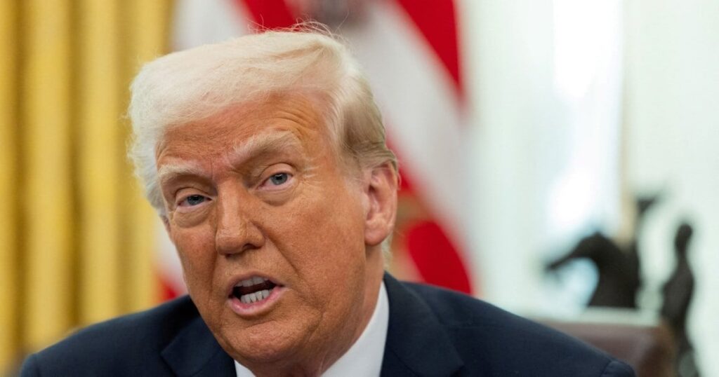 トランプ氏、法律事務所も報復の標的に 「私を攻撃」