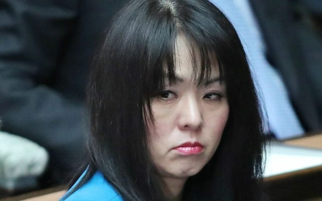 「コスプレおばさん」発言、“気分が悪くなる”と…「私は差別をしていない」正当化する杉田水脈（57）は、なぜ自民党で「重宝」されるのか《参院選立候補》 | 文春オンライン