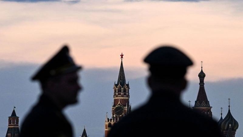 米国のインテルは、ロシアと中国が不満を抱いている連邦従業員を募集しようとしていることを示している、と情報筋によると