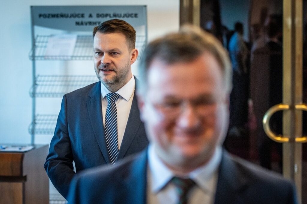 FICO首相は、MigaľとSalitrošと協定に署名しました