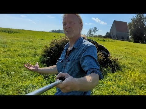 ウェブサイトが何であるかを知っている人はいますか？ （2:10）