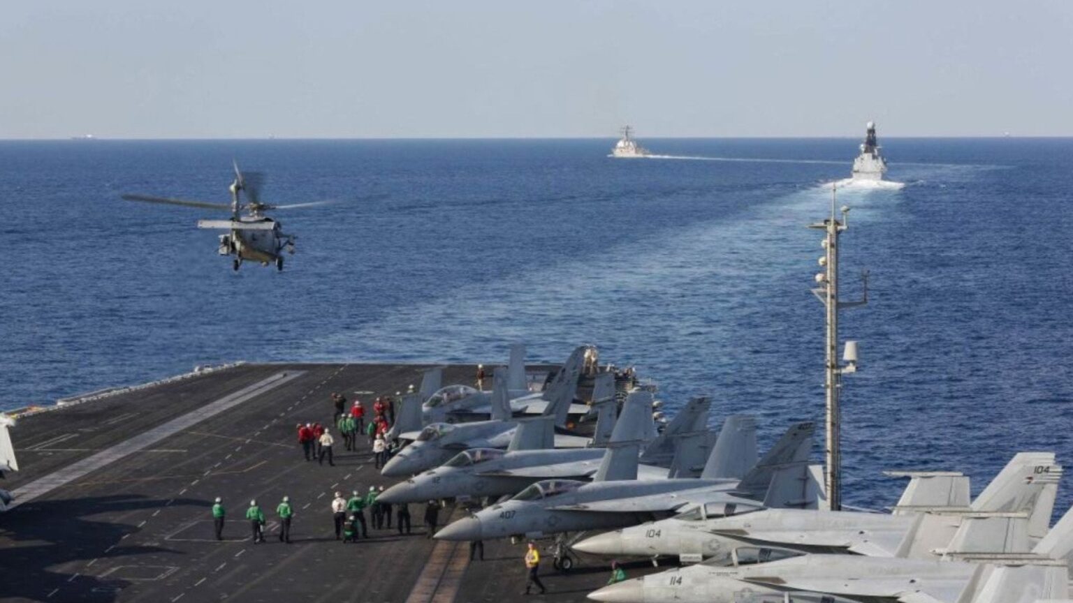 米国の軍艦の燃料の一滴ではありません：ノルウェーの石油大手トランプのために - トランプのために - 今のところ、ボイコッタの船と潜水艦グループによって、彼らは北に燃料なしで残されていると報告されています - これは公式の立場ではなく、供給が続くと言うため、ダメージコントロールにあります。