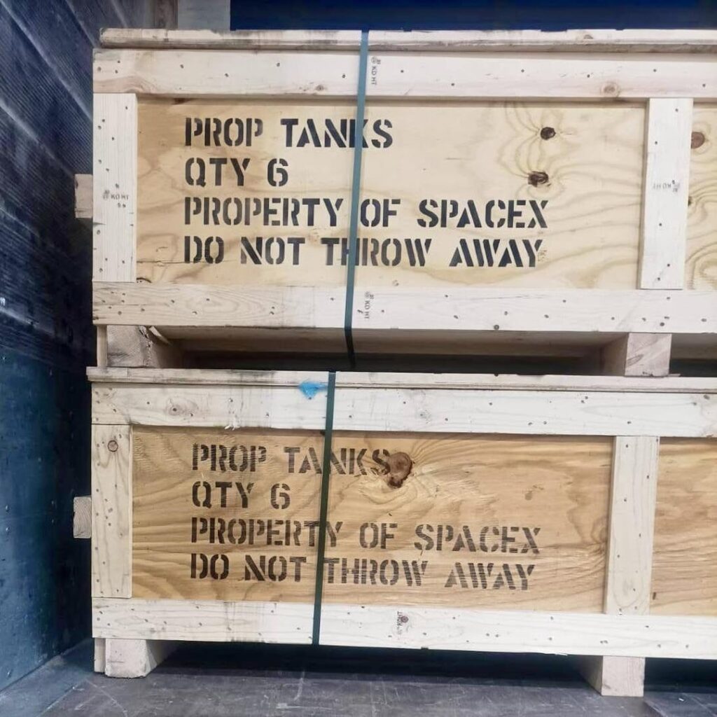 Baia Mareには、SpaceXのコンポーネントがあります