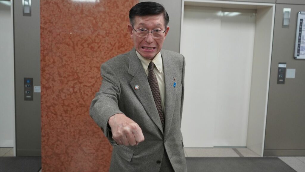 モンスタークレーマーには｢クマ送る｣…秋田･佐竹敬久知事がぶちまけた｢悪質抗議電話｣への"怒りの60分" これは公務員バッシングではないか | PRESIDENT Online（プレジデントオンライン）