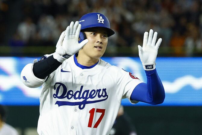 2024年3月15日、大谷翔平、山本由伸、佐々木朗希が所属するロサンゼルス・ドジャースは、プレシーズンゲームで読売ジャイアンツと対戦