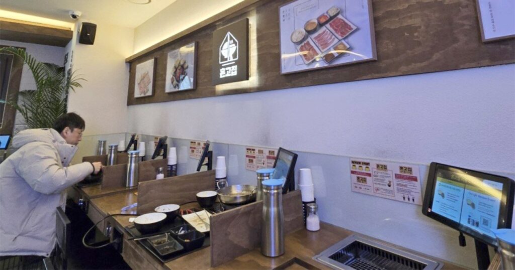 なぜ今さら？韓国で少し前から「おひとり様専用」の飲食店が人気、その意外すぎる理由 | from AERAdot. | ダイヤモンド・オンライン