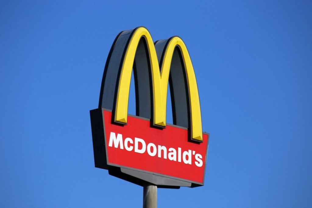 ドイツのマクドナルドはポテトを選べる？魅力的なサイドメニューに「日本でもやってほしい」との声 サクサク系も楽しめる | LIMO | くらしとお金の経済メディア