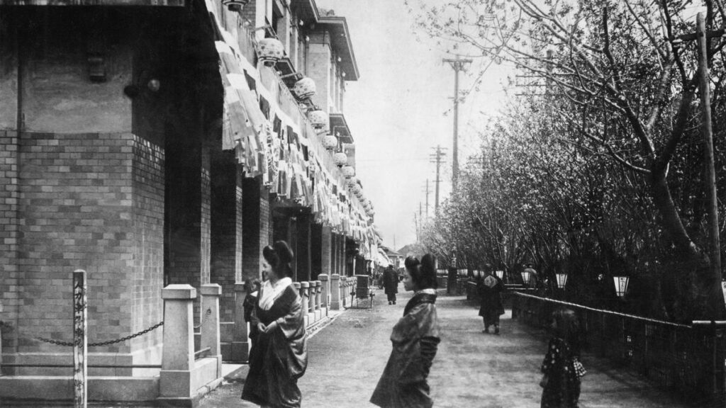 遊女の取り分はたった25%…21歳の娼妓は1日10人客を取り入院すると罰金まで課されて｢吉原脱出｣を決意 大正時代に吉原遊廓で起きた遊女の脱走事件 | PRESIDENT Online（プレジデントオンライン）