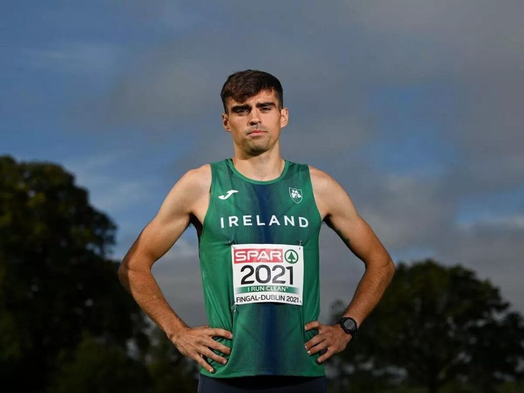 アンドリュー・コスコランは6位に終わり、ジェームズ・ゴームリーは男子3000mファイナルで13位