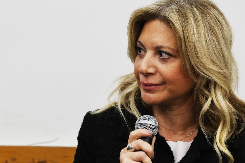 Maria Karystianou：MitsotakisのTempiのコミュニケーションの機密性を尋ねる - 「馬鹿のために私たちを渡す」（ビデオ）|パンドラの箱