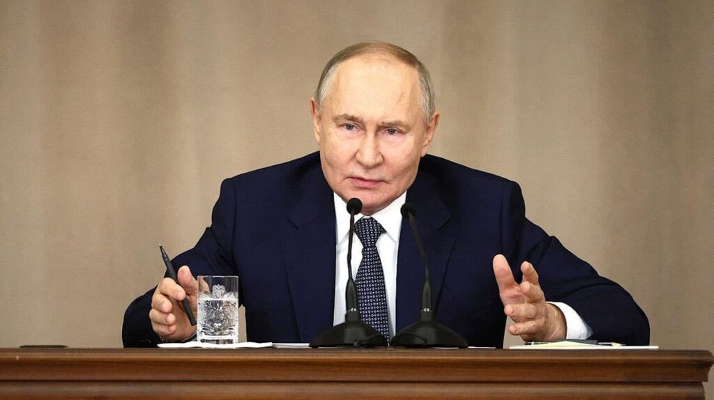 プーチン大統領は、「停戦」のためにウクライナへのすべての武器出荷を止めることを望んでいます