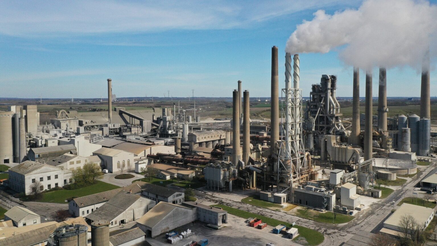 今それは公式です：Aalborg PortlandはCO2を捕まえるために16億を取得します