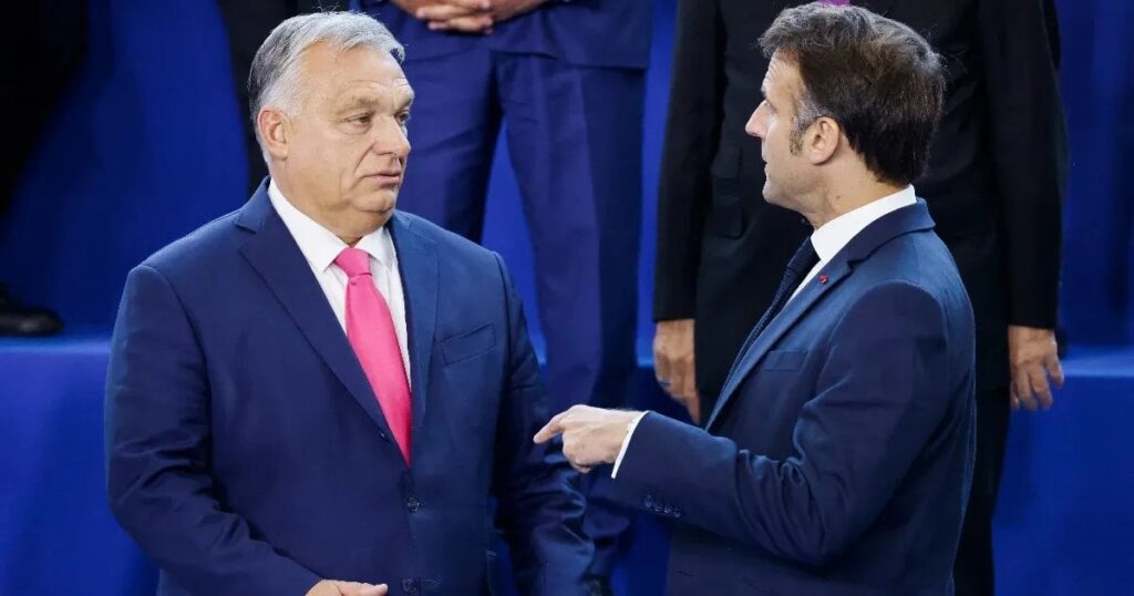 マクロンは、オルバンとの会談の30分前にフランスに重要なスピーチをすることを発表しました