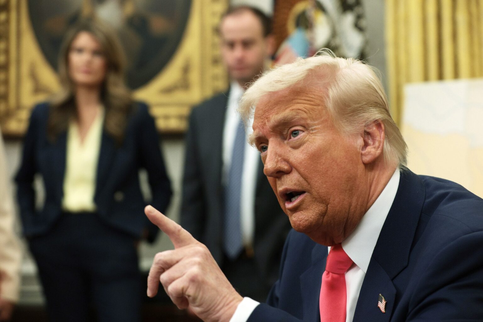 トランプはカナダでの新しい250％の関税をほぼすぐに発表します