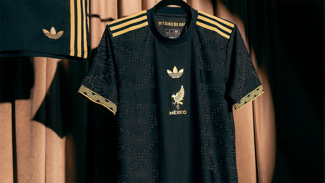 黒ユニ再降臨！メキシコ代表、ゴールドカップに向けた新ユニフォーム発表 「楽団の伝統衣装」デザイン