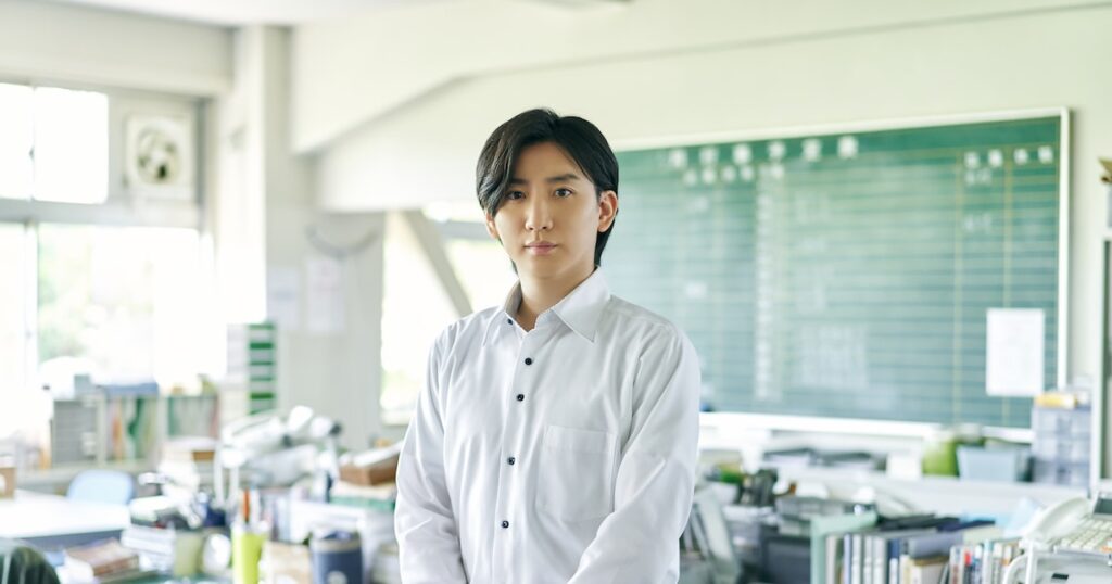 SixTONES京本大我、映画「見える子ちゃん」で謎めいた教師に「何度も噛み砕きながら向き合いました」(コメントあり) – 音楽ナタリー SixTONES京本大我、映画「見える子ちゃん」で謎めいた教師に「何度も噛み砕きながら向き合いました」(コメントあり) - 音楽ナタリー