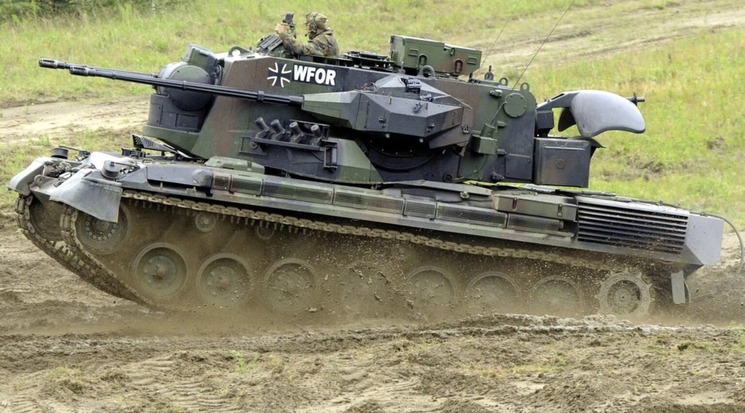 ロシアのドローンと戦うために上位3つの武器に名前を付けるように求められたとき、ウクライナの司令官は明確で自信のある答えを出しました：「私のトップ3はジェパード、ゲパード、ゲパード。他に何も比較されません。」