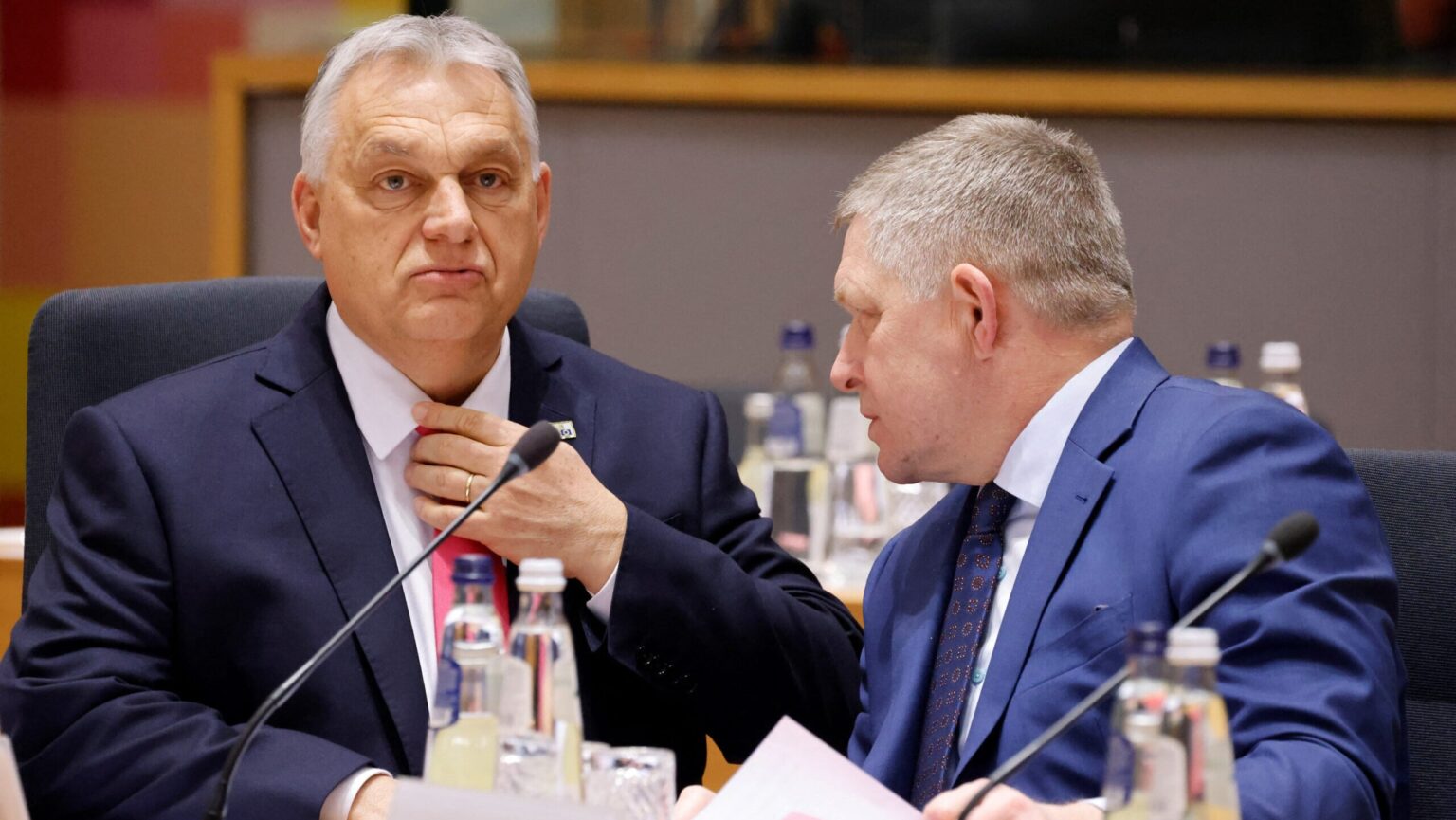 Orbánは、ウクライナに関するすべてのEU結論を拒否することを誓い、ゼレンスキーを妄想しているとスラム