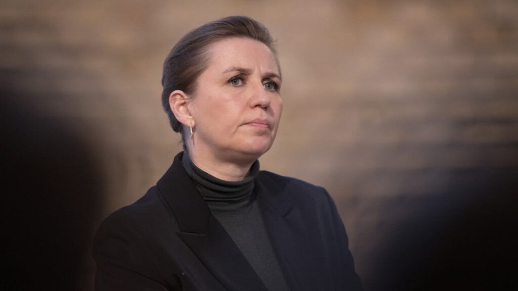 Elon Muskは、「遅延」Mette Frederiksenに投稿を共有しています
