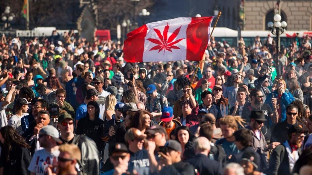 カナダ人は、大麻の合法化をトルドーの最高の成功としてリストしています