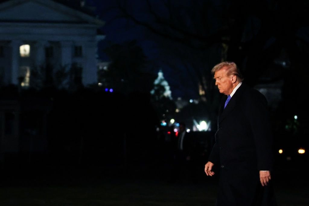 米国は、「ちょうど」という「ちょうど」を「ちょうど」という凍結をキエフとの共有で終わらせたと、ドナルド・トランプ大統領は3月9日に空軍に乗って記者団に語った。