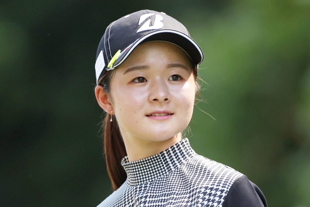 “トリプルボギー不倫”女子ゴルフ選手を待ち受ける「罰金地獄」…「4人目」への波及も噂され周囲がハラハラ – NEWSポストセブン 男性キャディの不倫相手のひとりとして報じられた川崎春花(時事通信フォト)