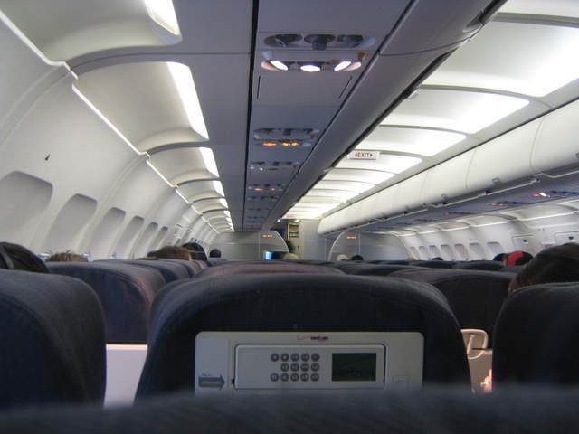 カナダの航空会社はテネシーへのフライトをキャンセルします