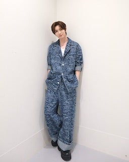 Travis Japanの七五三掛龍也 抜群スタイル披露のオフショ公開で話題に「男前やぁ」「今日も素敵です、、」 | 話題の投稿