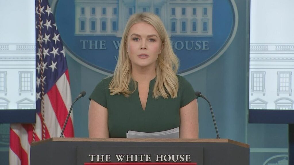 ホワイトハウス報道官「フランス人がドイツ語を話していないのはアメリカのおかげ」 フランスの政治家の「自由の女神像を返せ」発言に