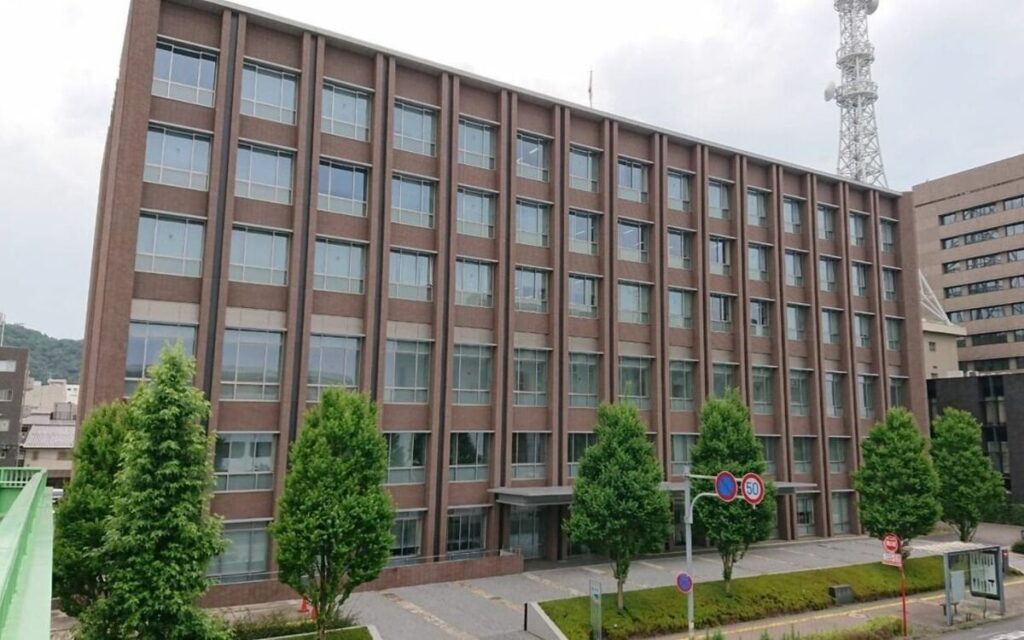 「ご主人様に忠義を尽くすのは当然だ」40代女性医師に奴隷契約、性行為、全財産の提供を迫り…探偵会社社長（59）の卑劣な犯行手口《懲役7年》