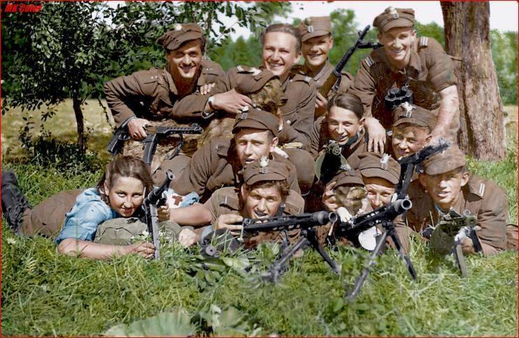 今日は、抑圧的なルールと戦ったポーランドのパルチザンの「 『シャウニエルゼヴィクルチ」の全国記念日です。