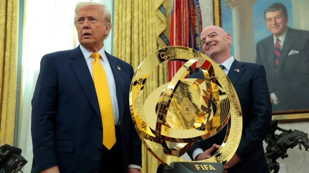 はい、トランプは「彼らは選挙を装った、そして私は大統領になった」と言った。