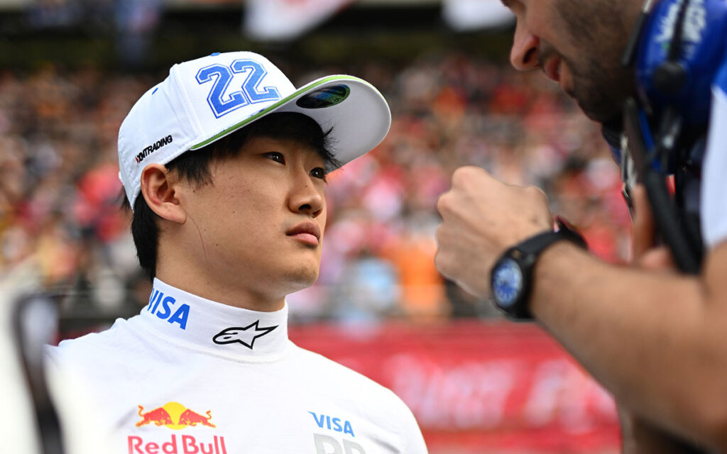 決勝レースを前に表情を引き締める角田裕毅（レーシング・ブルズ）、2025年3月23日(日) F1中国GP（上海インターナショナル・サーキット）