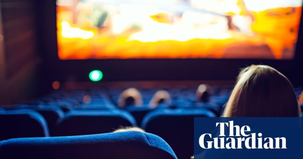 イライラした映画ファンのシネマ以前の広告が長くなり、「時間を無駄にする」