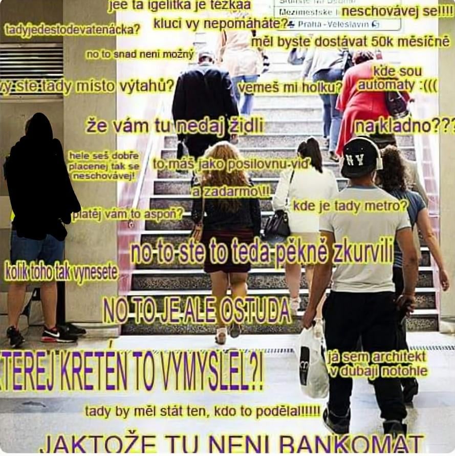 私はベレスラビンAMAでスーツケースを着ていました