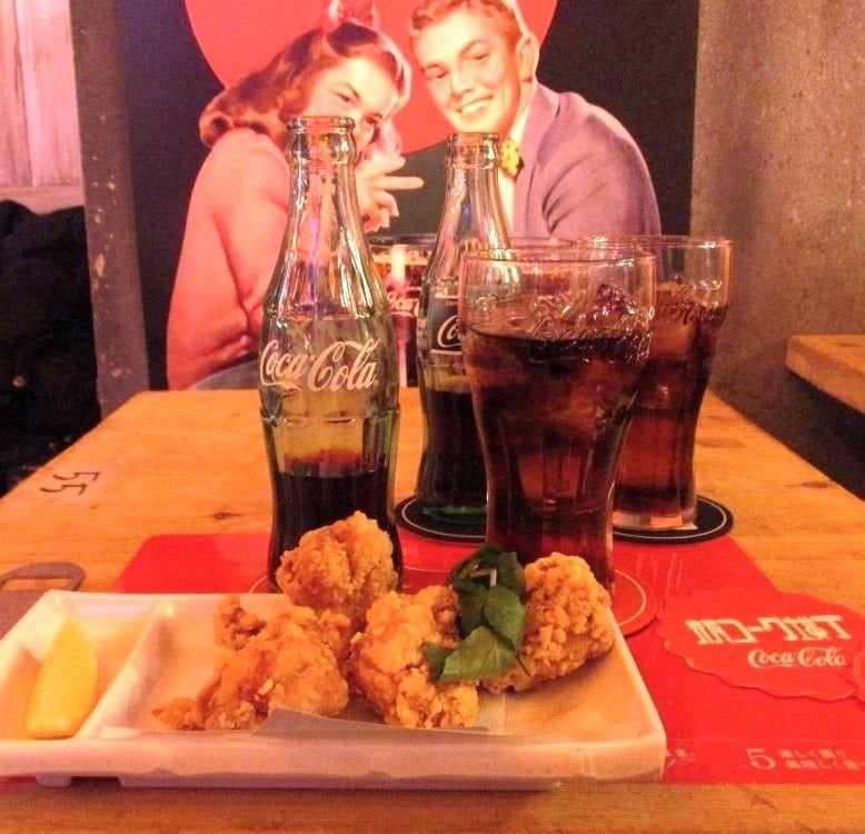 アルコールを飲まない若者に瓶コークをオススメする戦略。カナダドライやドクターペッパーじゃダメなんか？