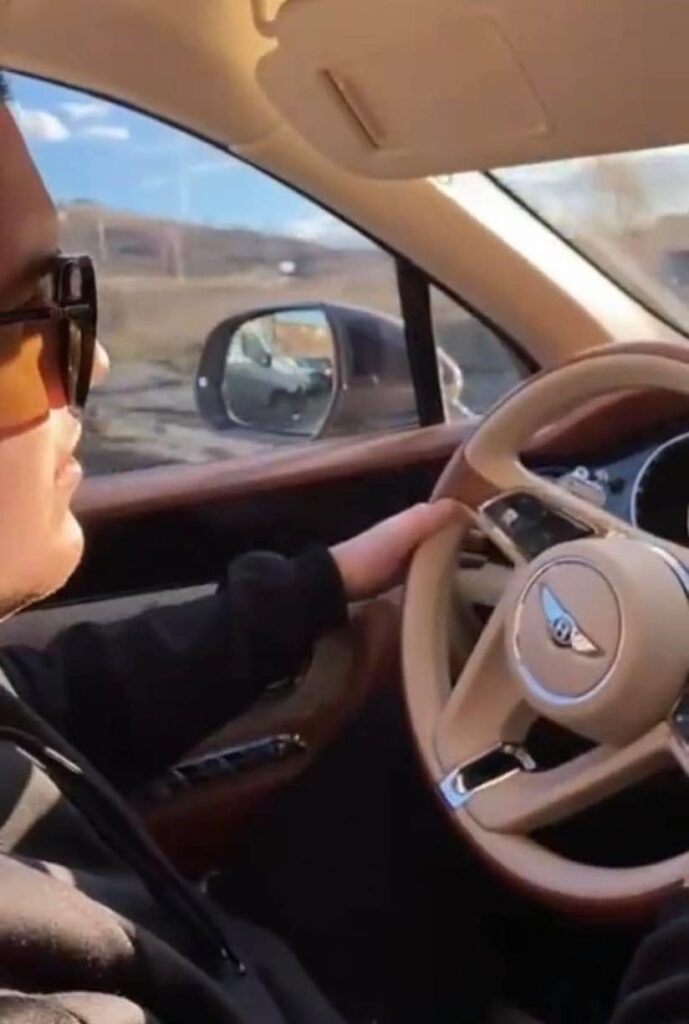 148.5 km/hで、シマウマで2人の男を破った後、ルーマニアで3年。テスク裁判官は「車の体」を非難し、「道路は自由だった」と言います。彼は「良い世界」で若いベリホイの刑を延期しました