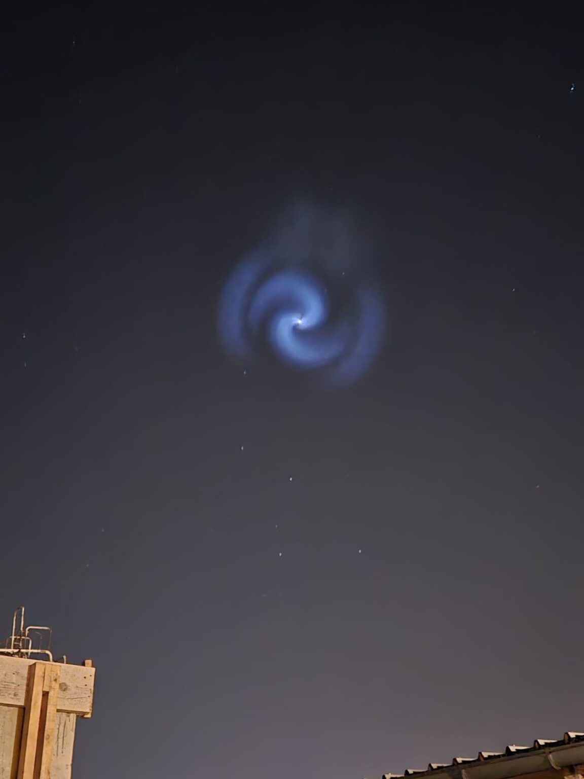 Zagrebの分離を超えて異常な発生