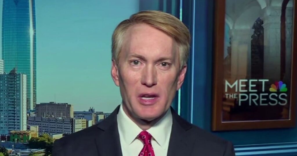 GOP上院議員ジェームズ・ランクフォードは、トランプの役人が彼のリーダーシップに疑問を呈しているので、ゼレンスキーを擁護する