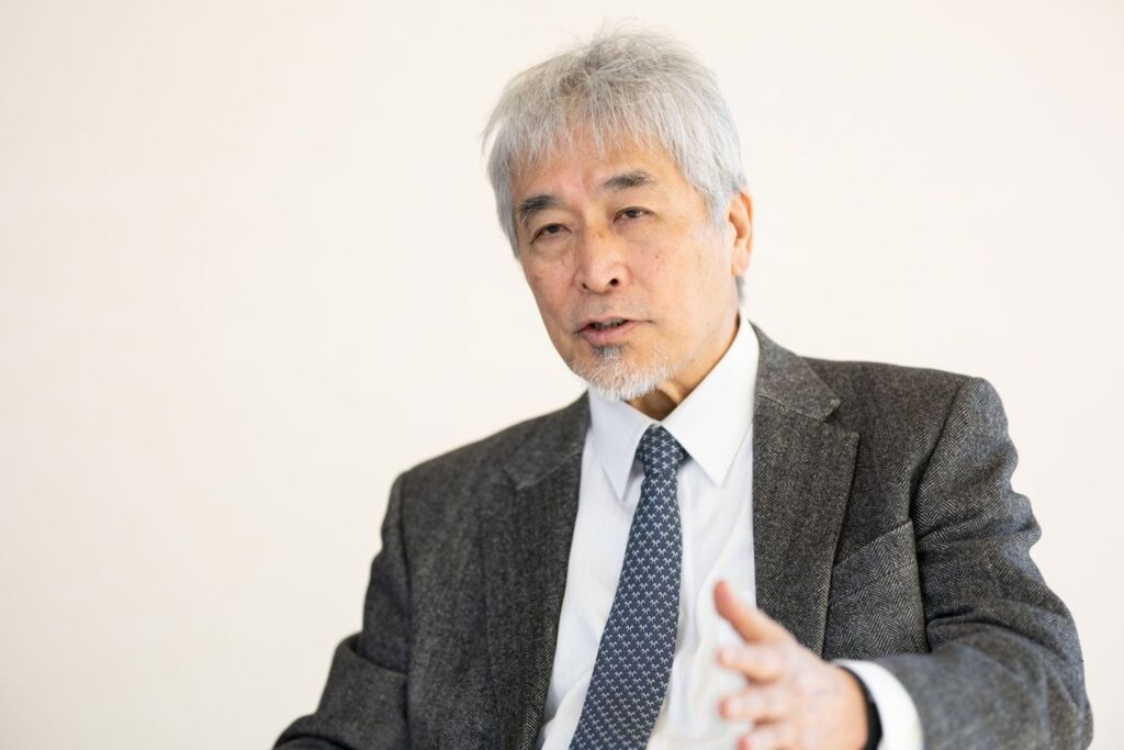 「趣味をするにも、お金を払って一人で楽しんできて、一人で帰ってくる」日本人……世界的な霊長類学者が警鐘を鳴らす“社交”が消えつつある社会