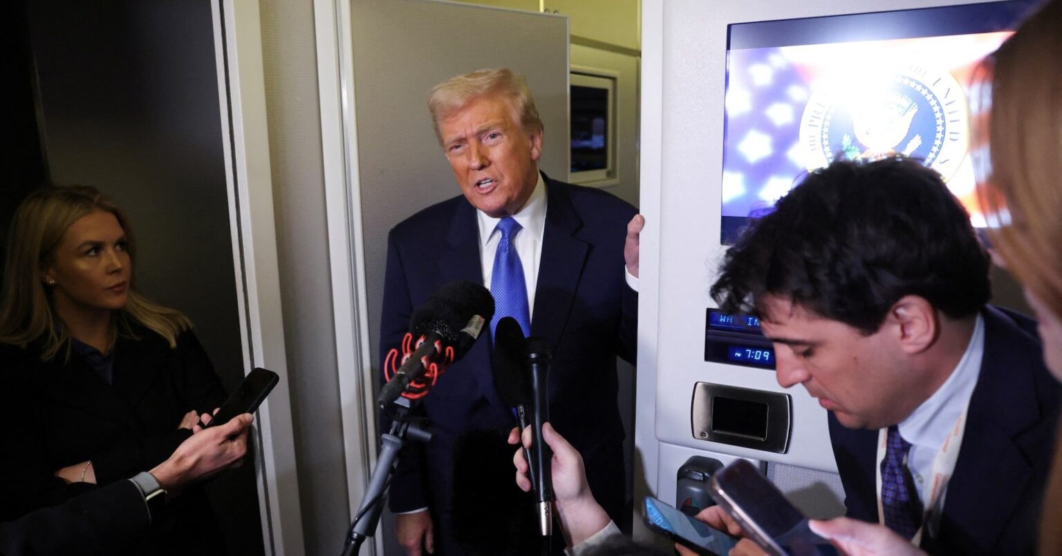 トランプは、私たちがウクライナのインテルの共有で「ちょうど」を終わらせたと言います