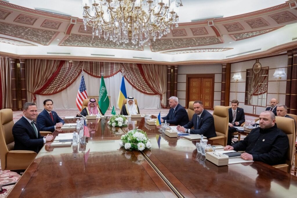 Kyivがモスクワを攻撃した後、重要な米国主導の和平交渉が始まります
