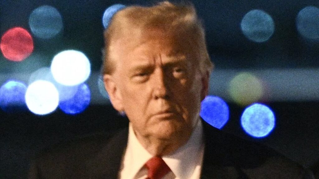 トランプは、43か国の人々をロシアやベラルーシを含む米国への旅行を禁止する予定です。