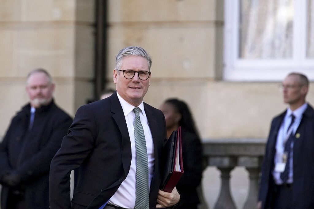 英国首相は、ロンドンでの会議にあなたを招待しなかったバルト海に謝罪しました