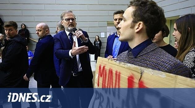 それはキャンペーンです！学生は、Brnoの教員でFialの議論を中断しました-idnes.cz