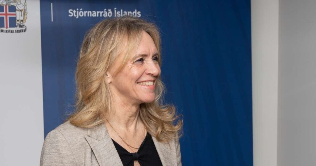 「おめでとうございます、アイスランド人の親愛なる皆さん」 - アイスランドの大陸棚に対する権利とレイキャネスの尾根の資源は認められました