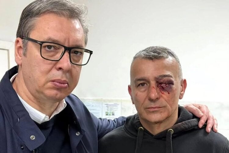 一方、セルビアのヴィチッチ大統領は、学生が警察官をbe打したと抗議していると非難した…